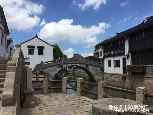 泡泡袖夏装